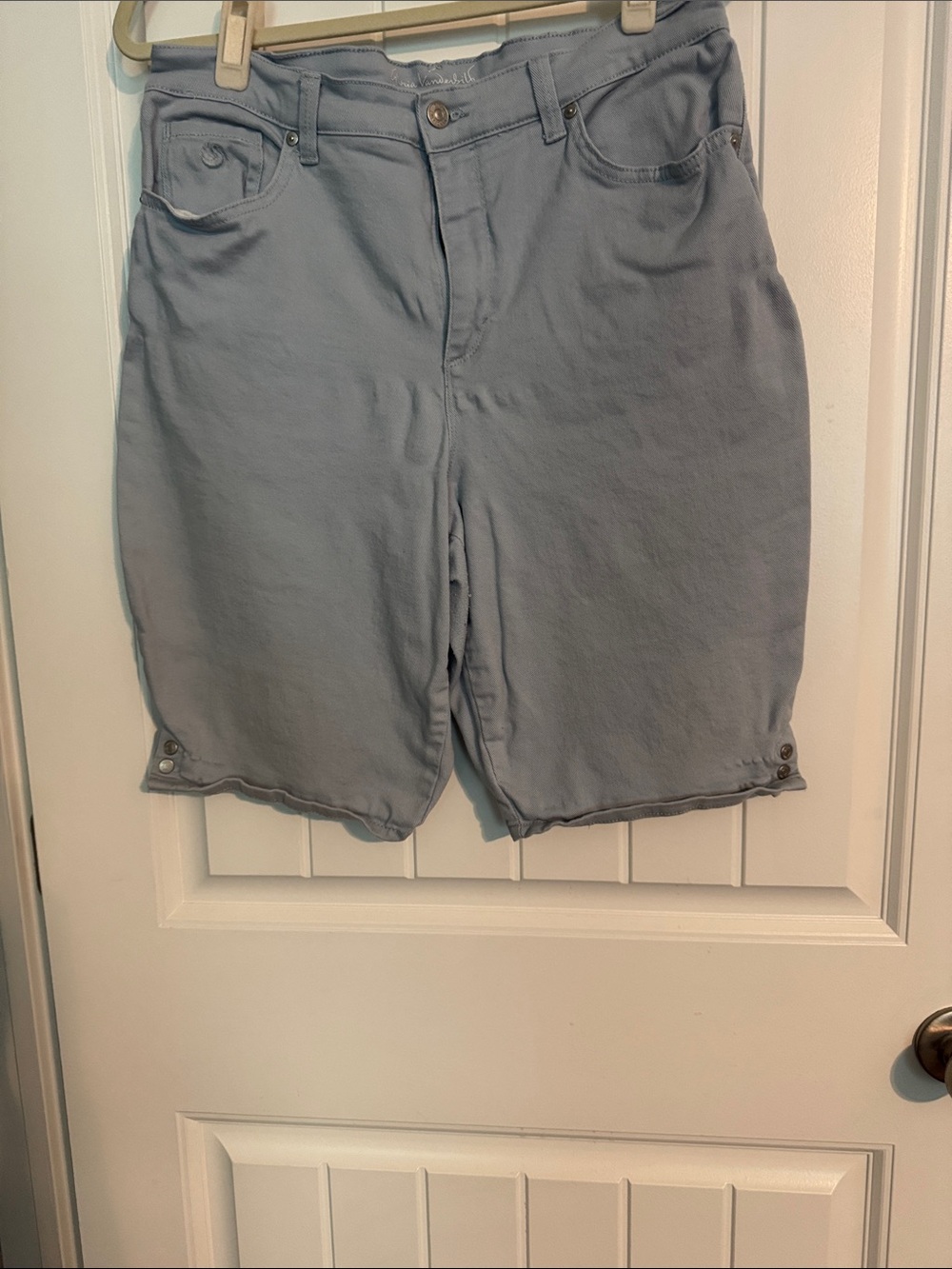 Gloria Vanderbilt Light Blue Casual Bermuda Shorts